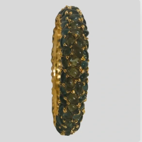 Kenneth Jay Lane this bangle consists of oval-shaped dark bluish crystals - Picture 2 of 9